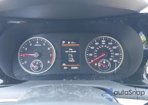 2021 Kia K5 Lxs z USA, uszkodzony, nr VIN 5XXG14J28MG030368